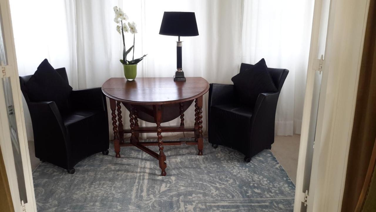 Place 2 Be Bed and Breakfast Eindhoven Esterno foto